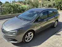 Usado Opel Astra Business 130 CV (95 kW) 2021 Gris / plata Familiar