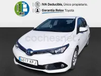 Usado Toyota Auris Hybrid Business Edition 136 CV (100 kW) 2018 Blanco Berlina
