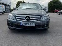 Usado Mercedes C200 Elegance 136 CV (100 kW) 2010 Gris / plata Berlina