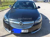 Usado Opel Insignia Business 140 CV (102 kW) 2015 Negro Familiar