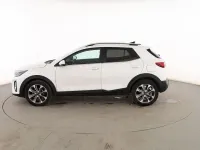 Usado Kia Stonic Style 101 CV (74 kW) 2024 Blanco SUV