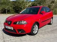 Usado Seat Ibiza 85 CV (62 kW) 2007 Rojo Utilitario