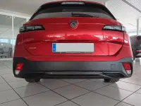Usado Peugeot 308 Active 130 CV (95 kW) 2023 Rojo Familiar