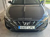 Usado Hyundai i30 136 CV (100 kW) 2021 Gris / plata Familiar