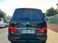 Usado SsangYong Rodius 155 CV (114 kW) 2013 Gris Monovolumen