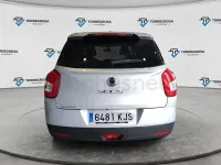 Usado SsangYong XLV 128 CV (94 kW) 2018 Gris / plata SUV