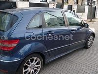 Usado Mercedes B180 109 CV (80 kW) 2011 Azul Monovolumen