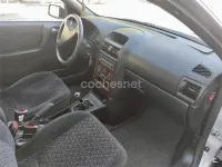 Usado Opel Astra Elegance 115 CV (84 kW) 2001 Gris / plata Berlina