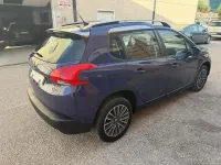 Usado Peugeot 2008 Allure 120 CV (88 kW) 2015 Azul SUV