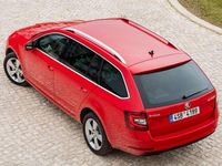 Usado Skoda Octavia Ambition 116 CV (85 kW) 2020 Blanco Familiar