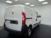 Usado Fiat Doblò 95 CV (69 kW) 2020 Blanco Monovolumen