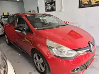 Usado Renault Clio IV Dynamique 90 CV (66 kW) 2012 Rojo Berlina