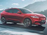 Usado Ford Mustang Mach-E Premium 216 kW (294 CV) 2024 Negro SUV