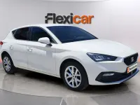 Usado Seat Leon Style 116 CV (85 kW) 2021 Blanco Berlina