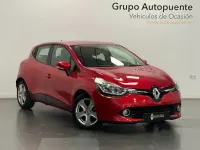 Usado Renault Clio IV Authentique 75 CV (55 kW) 2015 Rojo Berlina