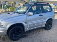 Usado Suzuki Grand Vitara 110 CV (80 kW) 2005 Gris / plata SUV