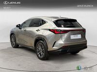 Usado Lexus NX450h+ 306 CV (225 kW) 2025 Gris / plata SUV