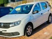 Usado Dacia Sandero Ambiance 75 CV (55 kW) 2017 Blanco Utilitario