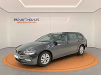 Usado VW Passat Business 122 CV (89 kW) 2021 Gris Familiar