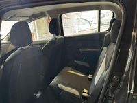 Usado Dacia Sandero Stepway 90 CV (66 kW) 2015 Negro SUV