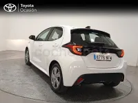 Usado Toyota Yaris Hybrid Active 116 CV (85 kW) 2025 Blanco Berlina