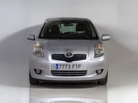 Używany Toyota Yaris Sol 87 KM (63 kW) 2007 Szary Hatchback