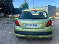 Usado Peugeot 207 90 CV (66 kW) 2007 Verde Berlina
