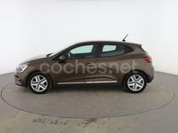 Usado Renault Clio V Intens 67 CV (49 kW) 2021 Marrón Berlina