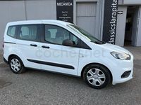 Usado Ford Tourneo Courier Ambiente 75 CV (55 kW) 2018 Blanco Monovolumen