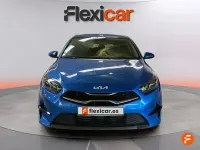 Begagnad Kia Ceed 100 HK (73 kW) 2021 Blå Halvkombi