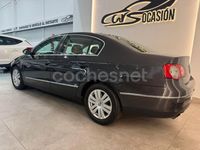 Usado VW Passat Highline 140 CV (102 kW) 2007 Negro Berlina