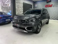 Usado Peugeot 5008 Allure 131 CV (96 kW) 2019 Gris / plata SUV