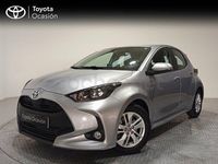 Usado Toyota Yaris Hybrid Business Edition 116 CV (85 kW) 2022 Gris / plata Berlina
