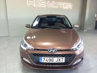Usado Hyundai i20 84 CV (61 kW) 2017 Marrón Utilitario