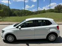 Käytetty VW Polo Advance 75 HP (55 kW) 2015 Valkoinen Sedan