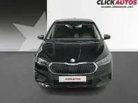 Usado Skoda Fabia Essence 95 CV (69 kW) 2025 Plata Utilitario
