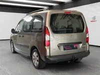 Usado Citroën Berlingo Feel 100 CV (73 kW) 2016 Marrón Monovolumen