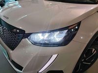 Usado Peugeot 2008 Active 130 CV (95 kW) 2022 Blanco SUV