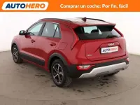 Usado Kia Niro 129 CV (94 kW) 2024 Rojo SUV