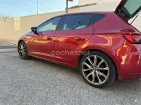 Usado Seat Leon FR 150 CV (110 kW) 2020 Granate Berlina