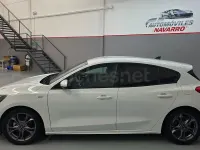 Usado Ford Focus ST-Line 120 CV (88 kW) 2022 Blanco Berlina