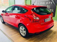 Usado Ford Focus Trend 95 CV (69 kW) 2012 Rojo Berlina
