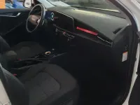 Usado Kia Niro 138 CV (101 kW) 2025 Blanco SUV