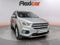 Usado Ford Kuga Trend 120 CV (88 kW) 2018 Gris SUV