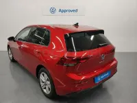 Usado VW Golf VIII Life 110 CV (80 kW) 2024 Rojo Berlina