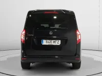 Usado Mercedes T180 116 CV (85 kW) 2023 Negro Monovolumen