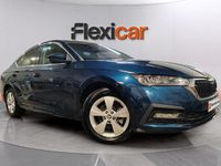 Usado Skoda Octavia Ambition 116 CV (85 kW) 2022 Azul Familiar