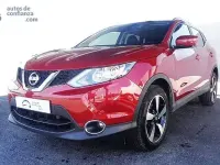 Usado Nissan Qashqai N-Connecta 110 CV (80 kW) 2017 Rojo SUV