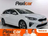 Usado Kia Ceed 137 CV (100 kW) 2021 Blanco Utilitario