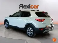 Usado Kia Stonic Plus 84 CV (61 kW) 2022 Blanco SUV